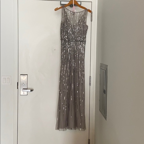 Aidan Mattox Silver sequin beaded gown size 0 - Picture 2 of 9